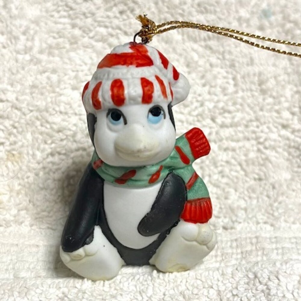 VTG Precious Penguin 1993 7-Eleven Collection Holiday Ornament Ceramic 2.5"